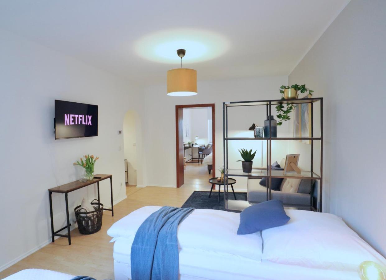 Sapphire Apartment: Free Parking + Netflix + Bathtub Essen Exteriér fotografie