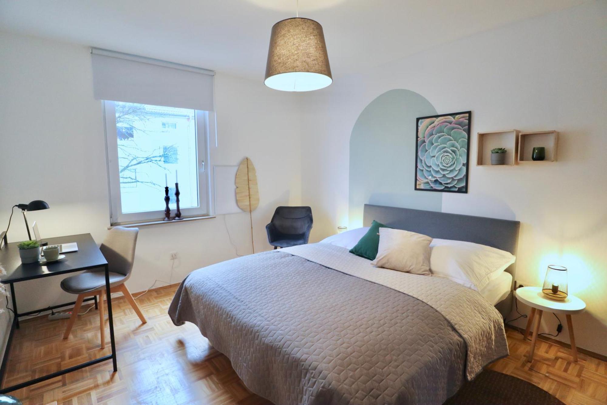 Sapphire Apartment: Free Parking + Netflix + Bathtub Essen Exteriér fotografie
