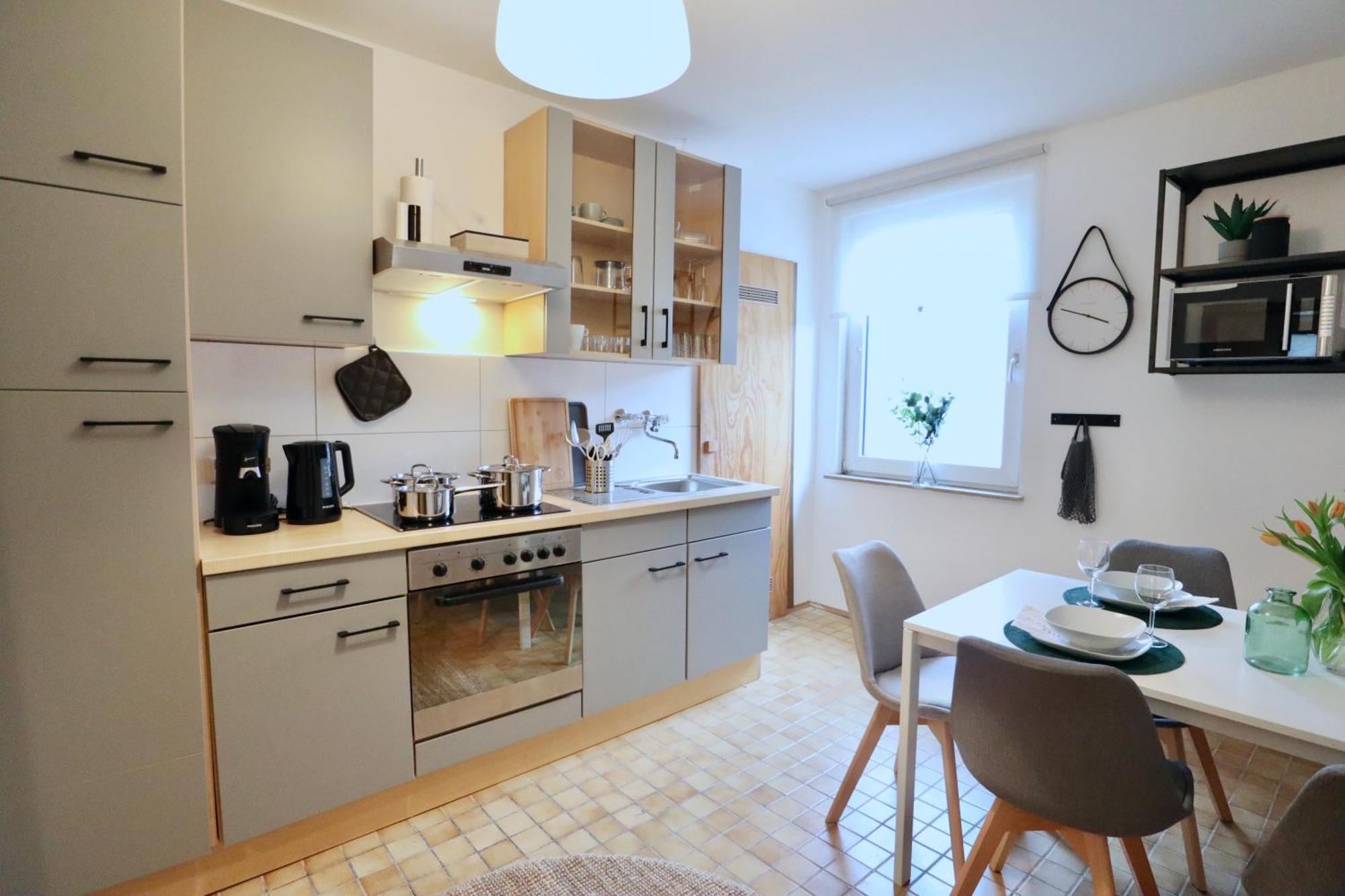 Sapphire Apartment: Free Parking + Netflix + Bathtub Essen Exteriér fotografie
