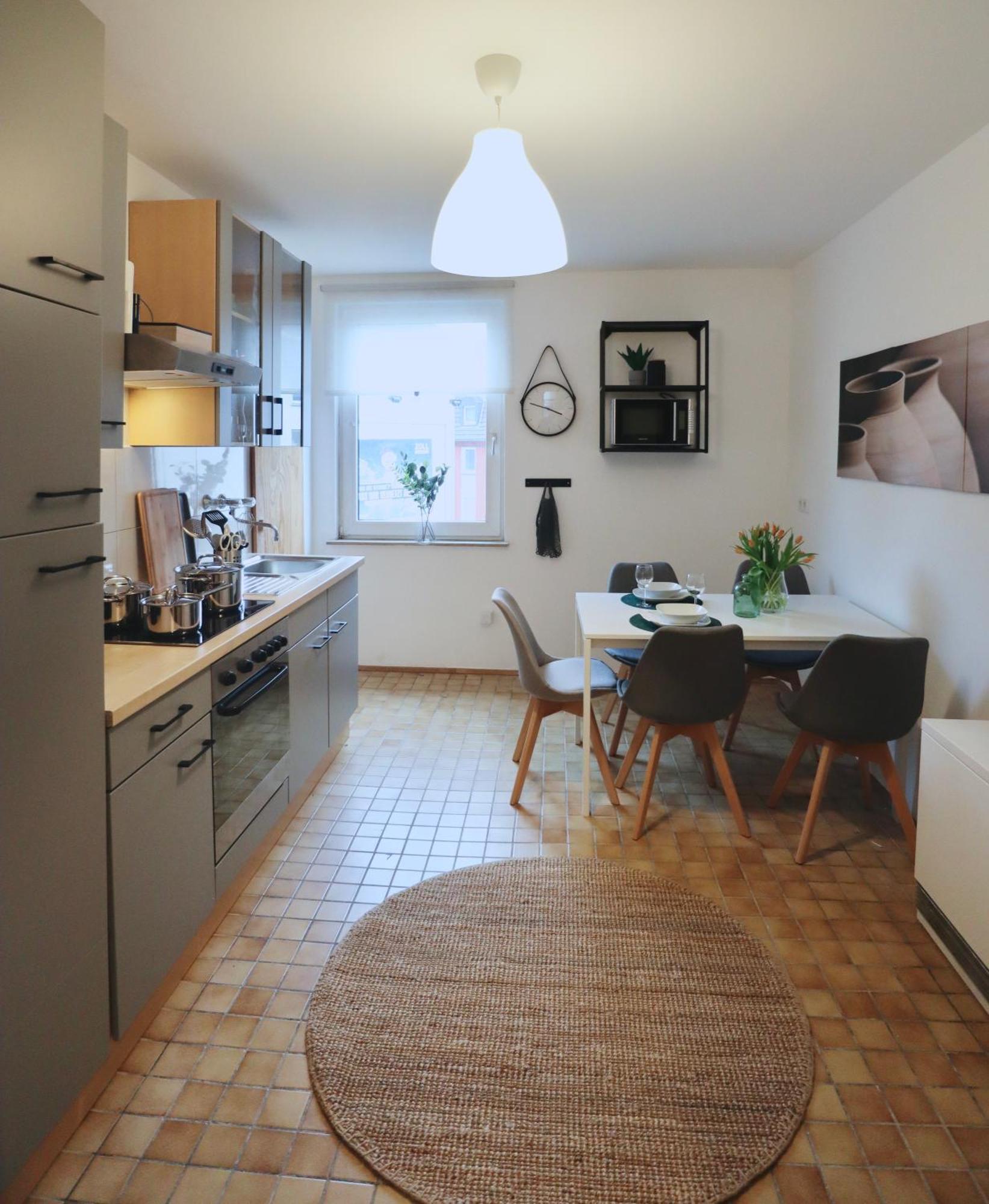 Sapphire Apartment: Free Parking + Netflix + Bathtub Essen Exteriér fotografie